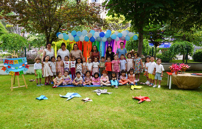 MİNİKLERİN KARNE SEVİNCİ